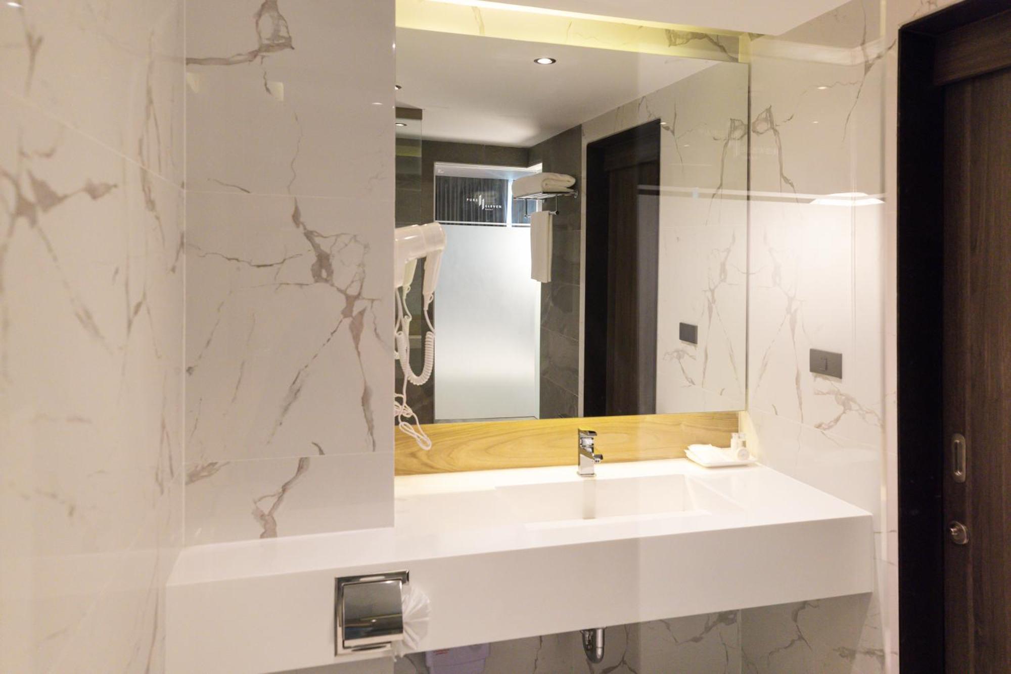 Pure Eleven Hotel Bangkok Makkasan Экстерьер фото